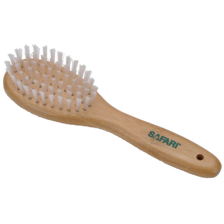 Brosse en soie avec manche en bambou pour chat